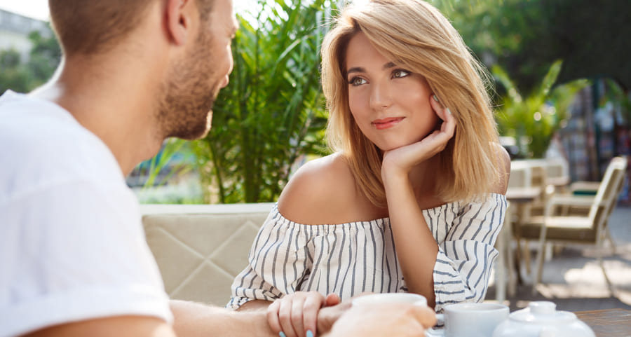 Pierwsza randka – 10 sposobów na pozostawienie niezapomnianego wrażenia